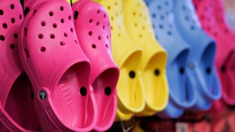 时尚“毒药”洞洞鞋要关门?Crocs表示你们想多了